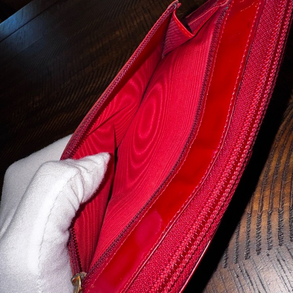 CHANEL CC Logo Patent Leather Zip Around Long Wallet Red vintage converted - Picture 9 of 16
